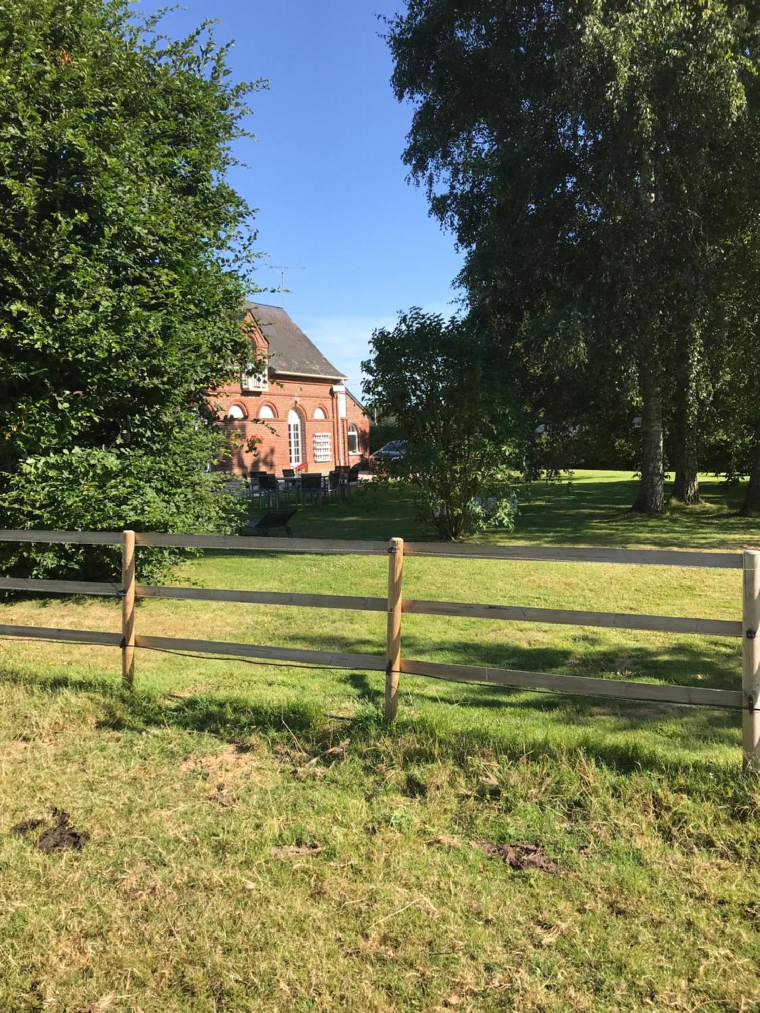 La Marokanette Saint-Maclou-de-Folleville Buitenkant foto